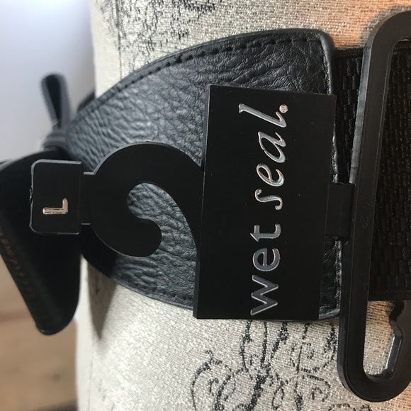 Wet Seal Black Bow Belt *NWT* - Picture 5 of 6